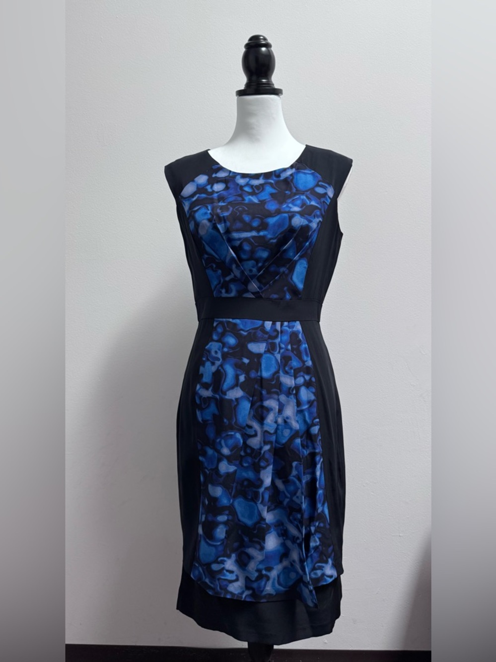 NWT Cynthia Steffe Silk Black Dress with Blue Abstract Front Sz 6